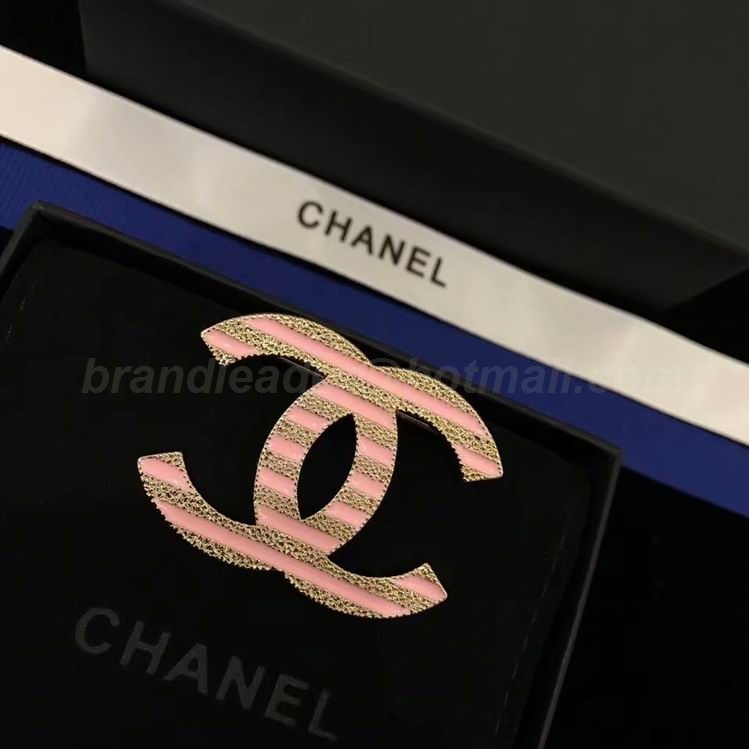 Chanel Brooch 150